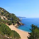 In With Stunning Sea Views